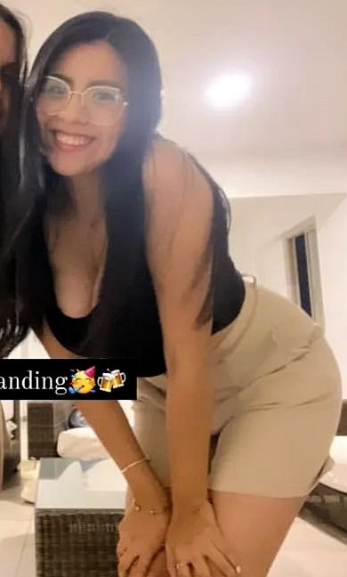 Nerdly Busty Latina 🍒 #J1nwSBUu