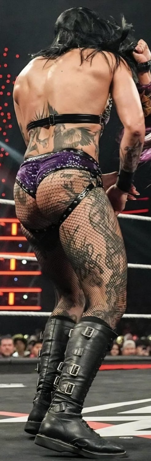 Rhea Ripley's ass #7cQe95W7